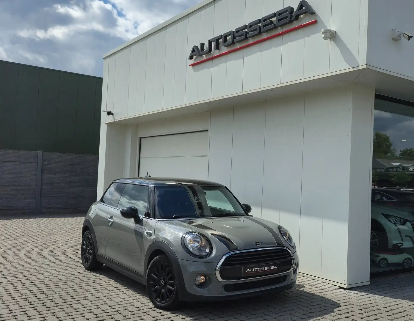 MINI Cooper D 1.5 Moonwalkgrey /Camera/ Garantie Grijs - 1