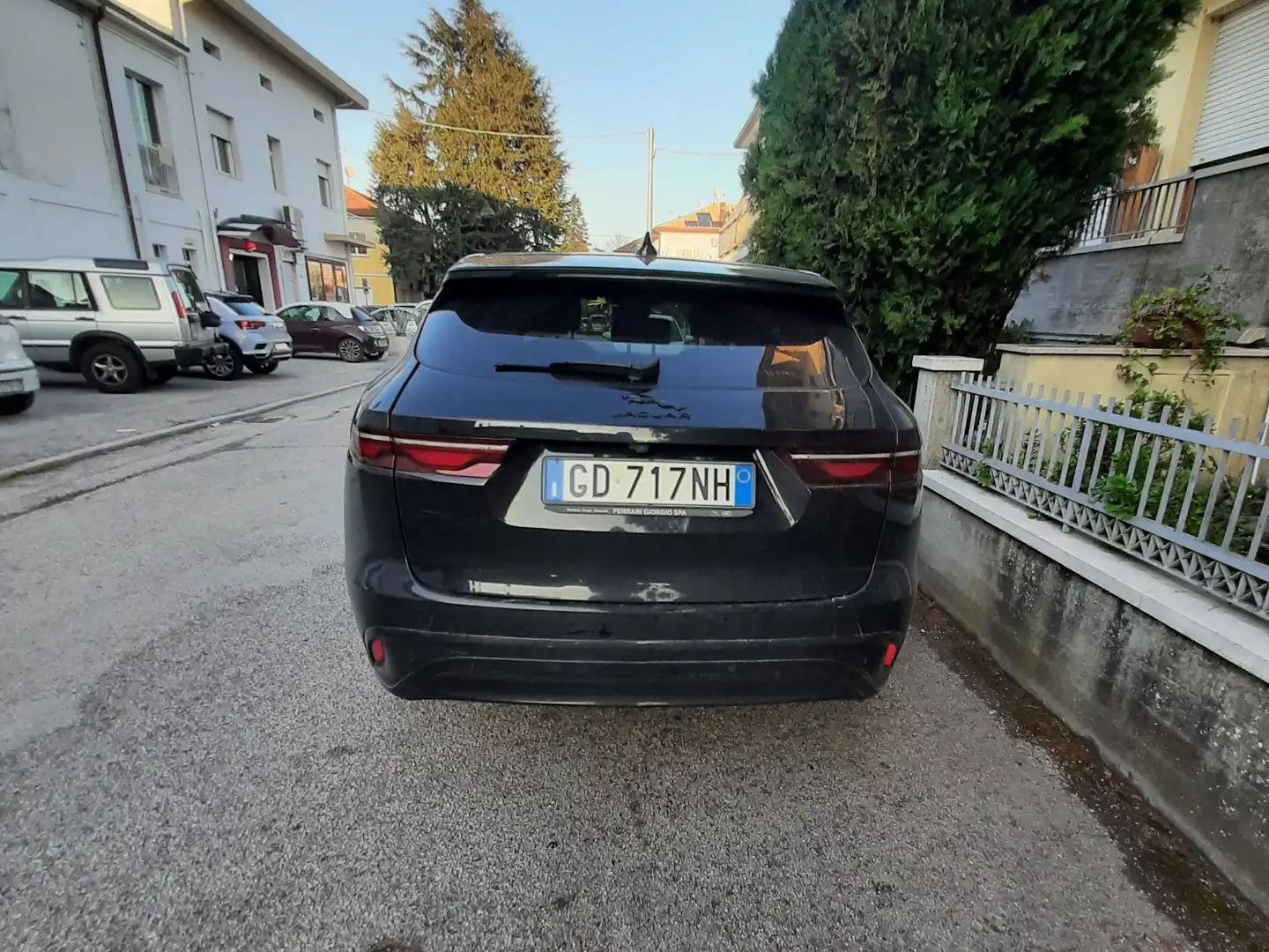 Jaguar F-Pace F-Pace 2.0 D163 S awd auto Noir - 1