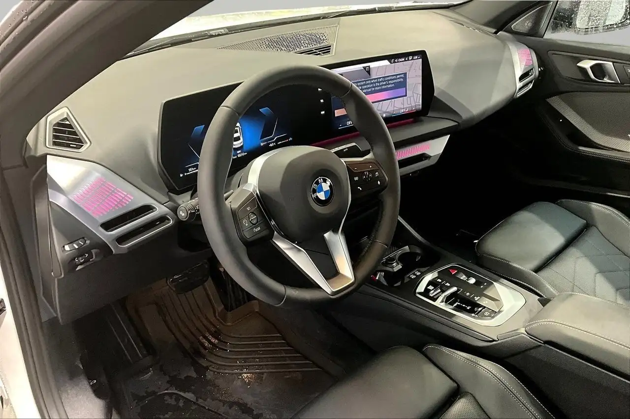 BMW 2 Series снимка BMW 2 Series