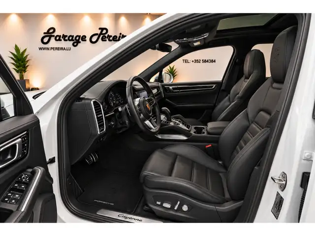 Porsche Cayenne view 4