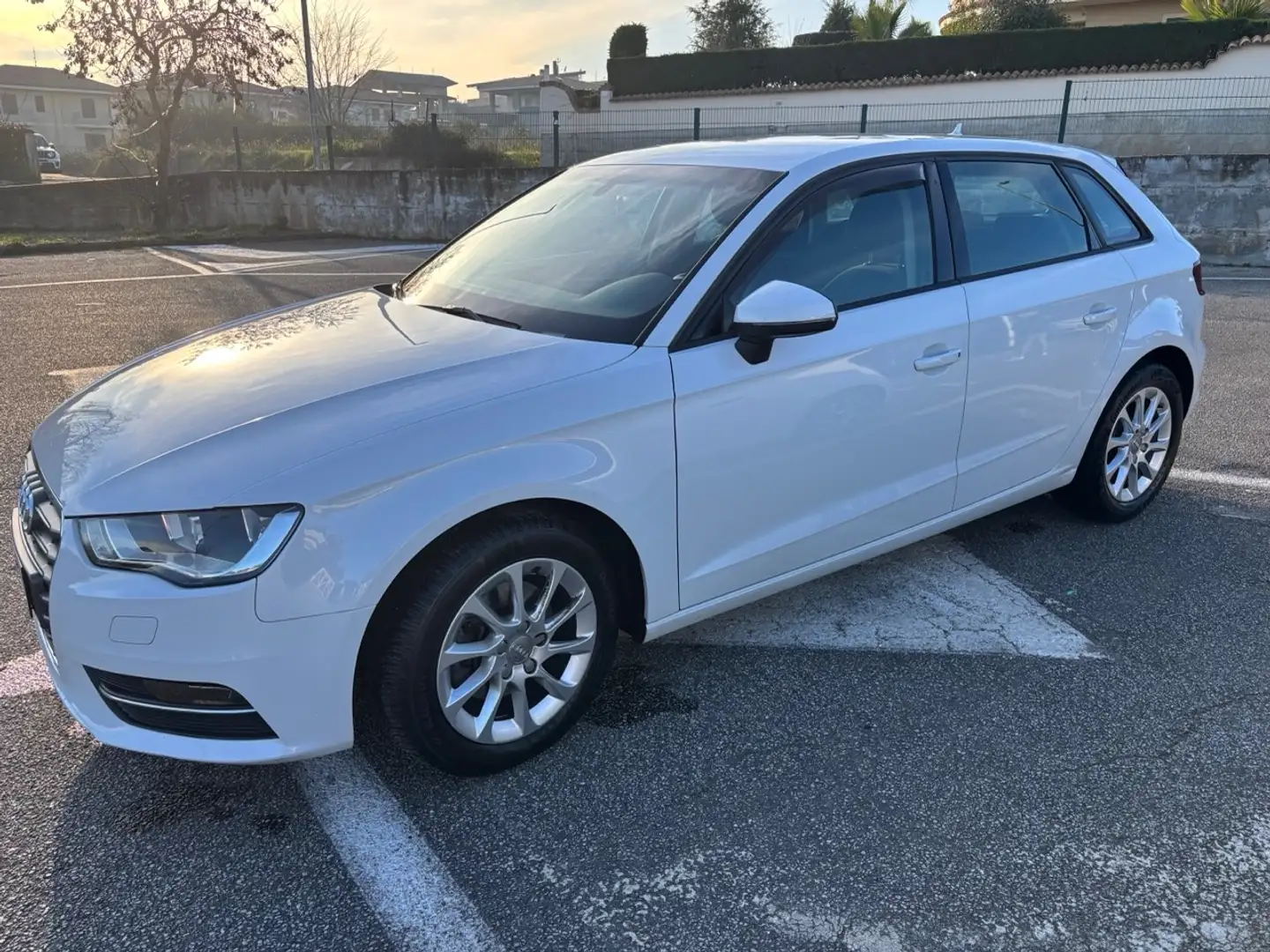 Audi A3 A3 III 2013 Hatchback 1.6 tdi Business 110cv E6 Bianco - 2
