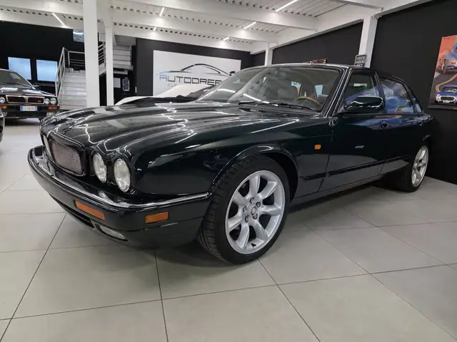 Jaguar XJ6