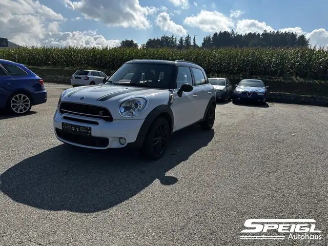 MINI Cooper Countryman SD Klima Xenon Navi Einparkhilfe Schiebedach el.
