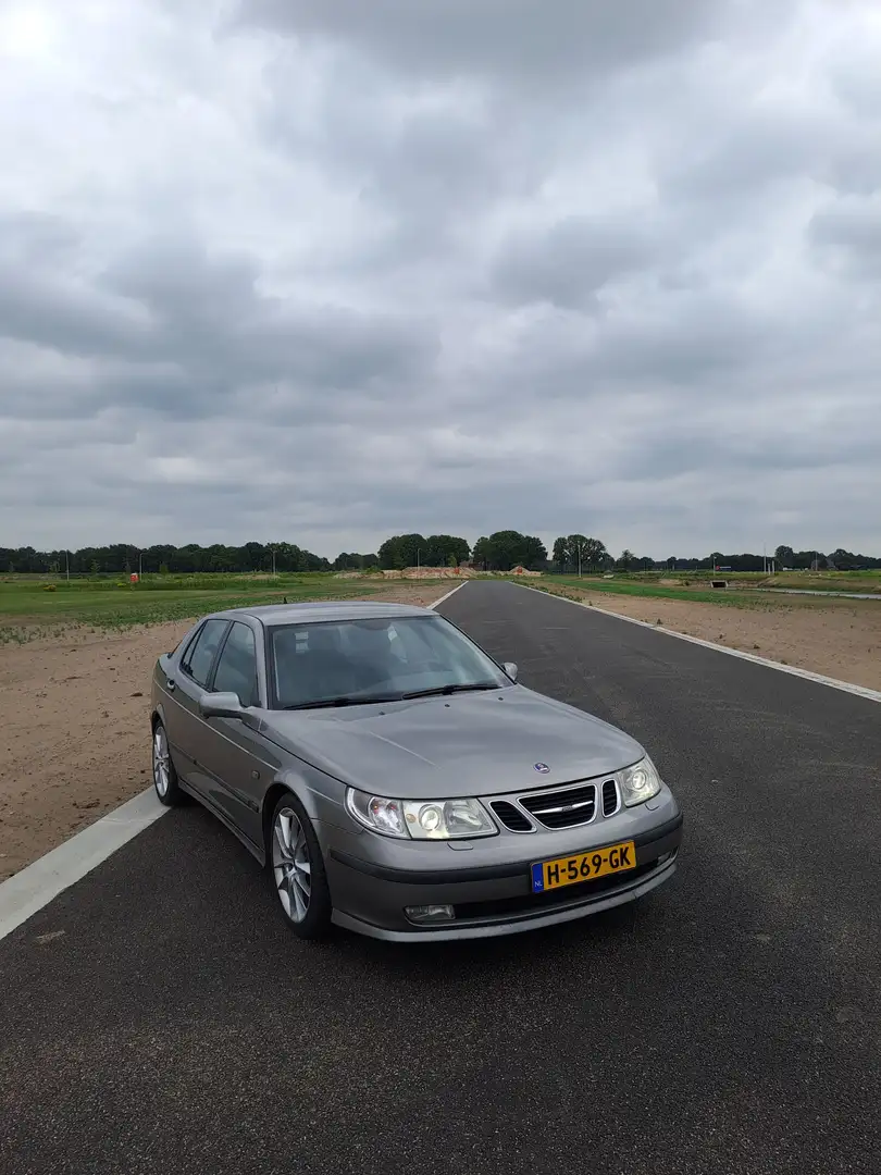 Saab 9-3 2.3 Turbo Gris - 1