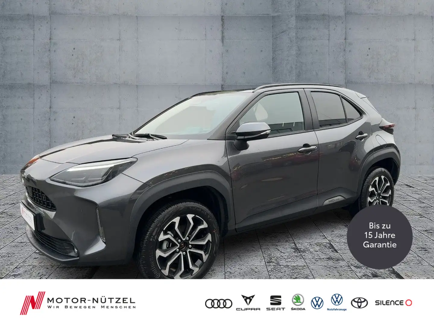 Toyota Yaris Cross 1.5Hybrid TEAMPLAYER LED+NAV+ACC+RFK Grau - 1