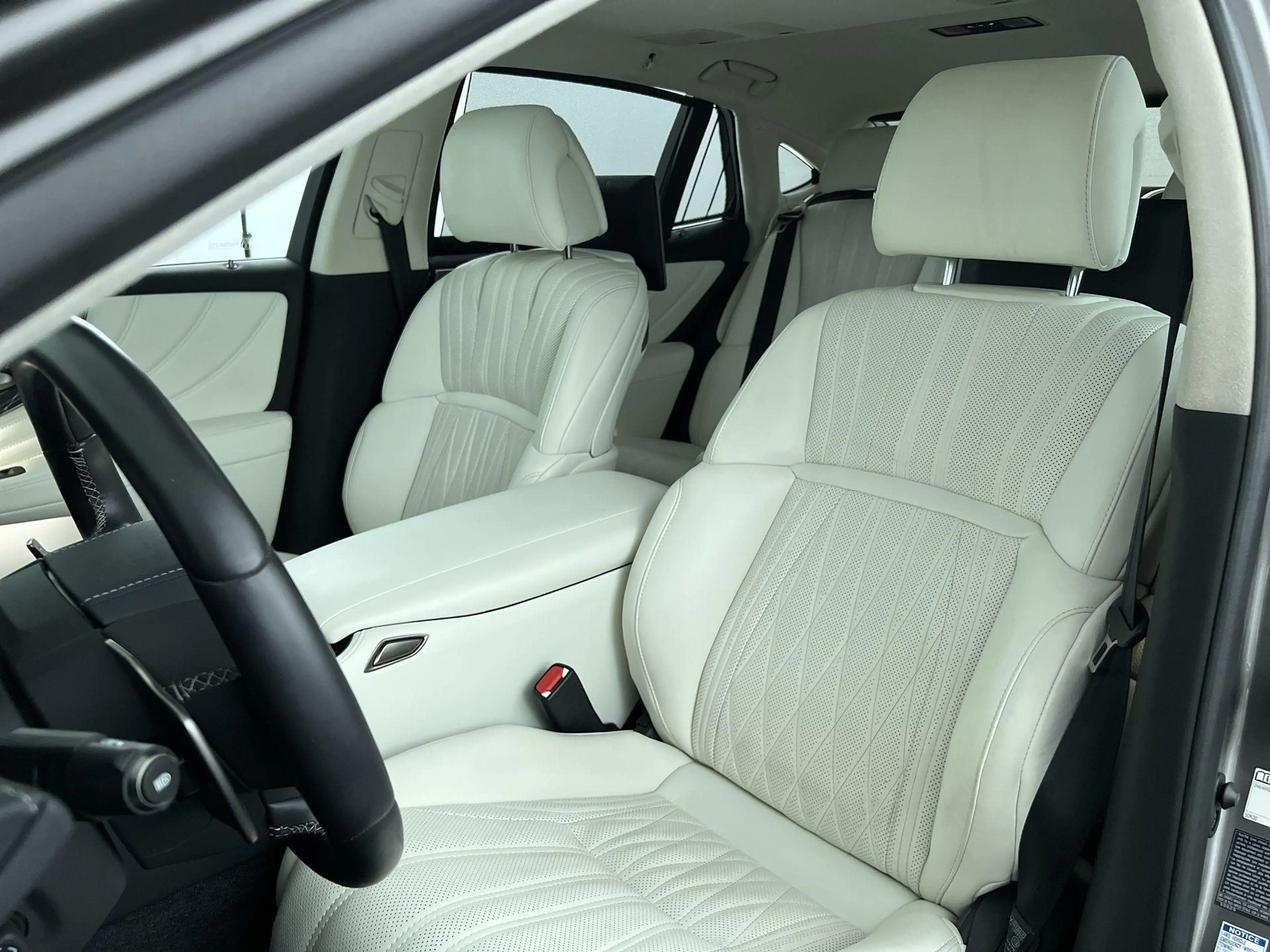 Lexus LS 500 500h AWD President Line — photo 11