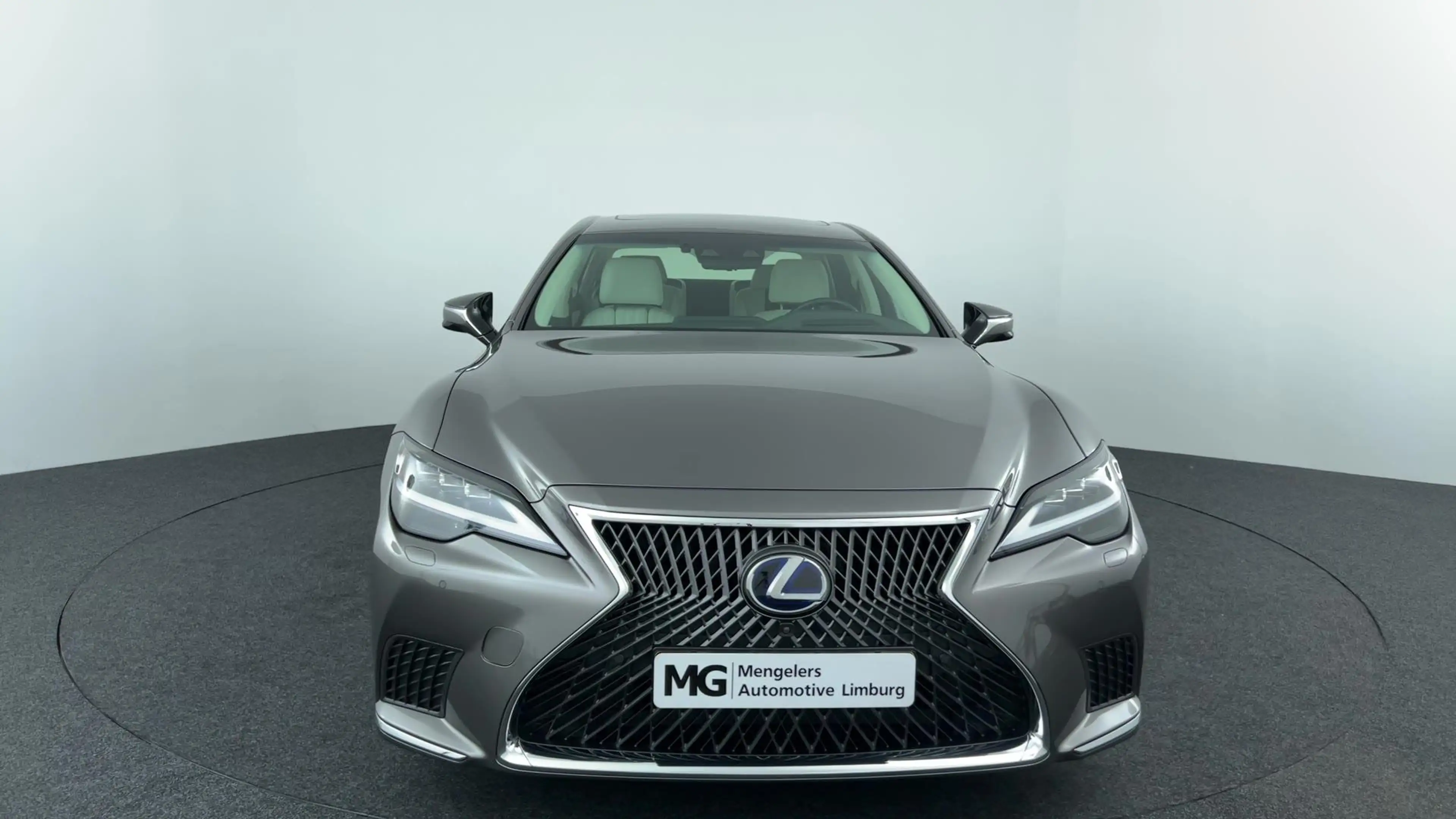 Lexus LS 500 500h AWD President Line — photo 8