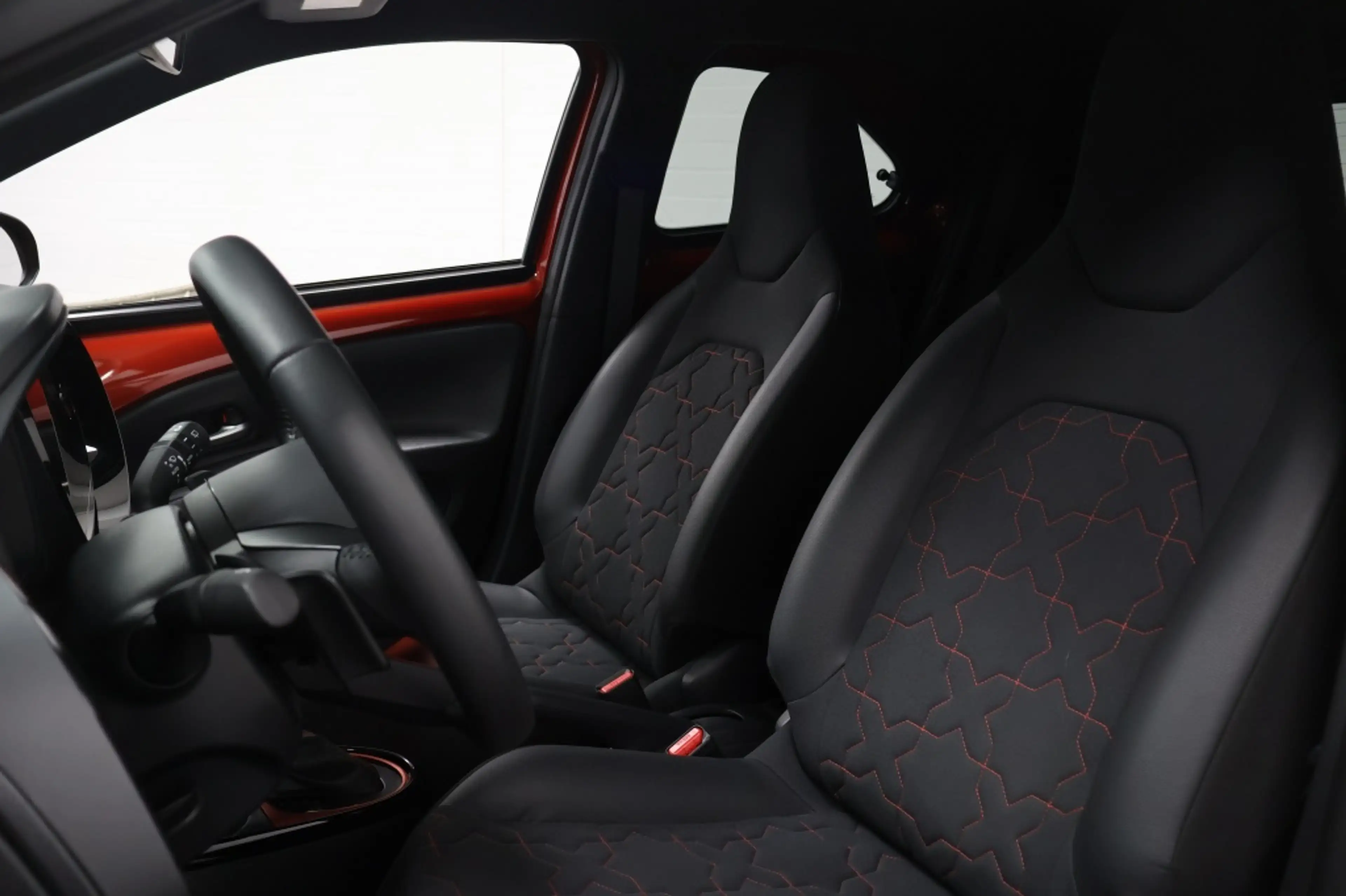 Toyota Aygo X 1.0 VVT-i AUT Premium | Open Dak | Cabrio — photo 7
