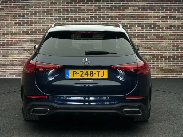 Mercedes-Benz C Class view 7