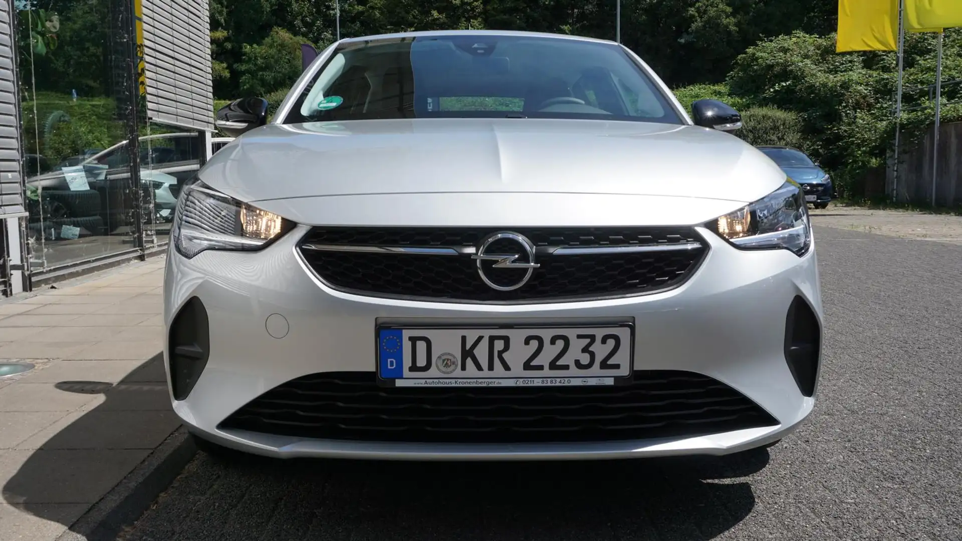 Opel Corsa F 1.2 Edition Navi Allwetterreifen Silber - 2