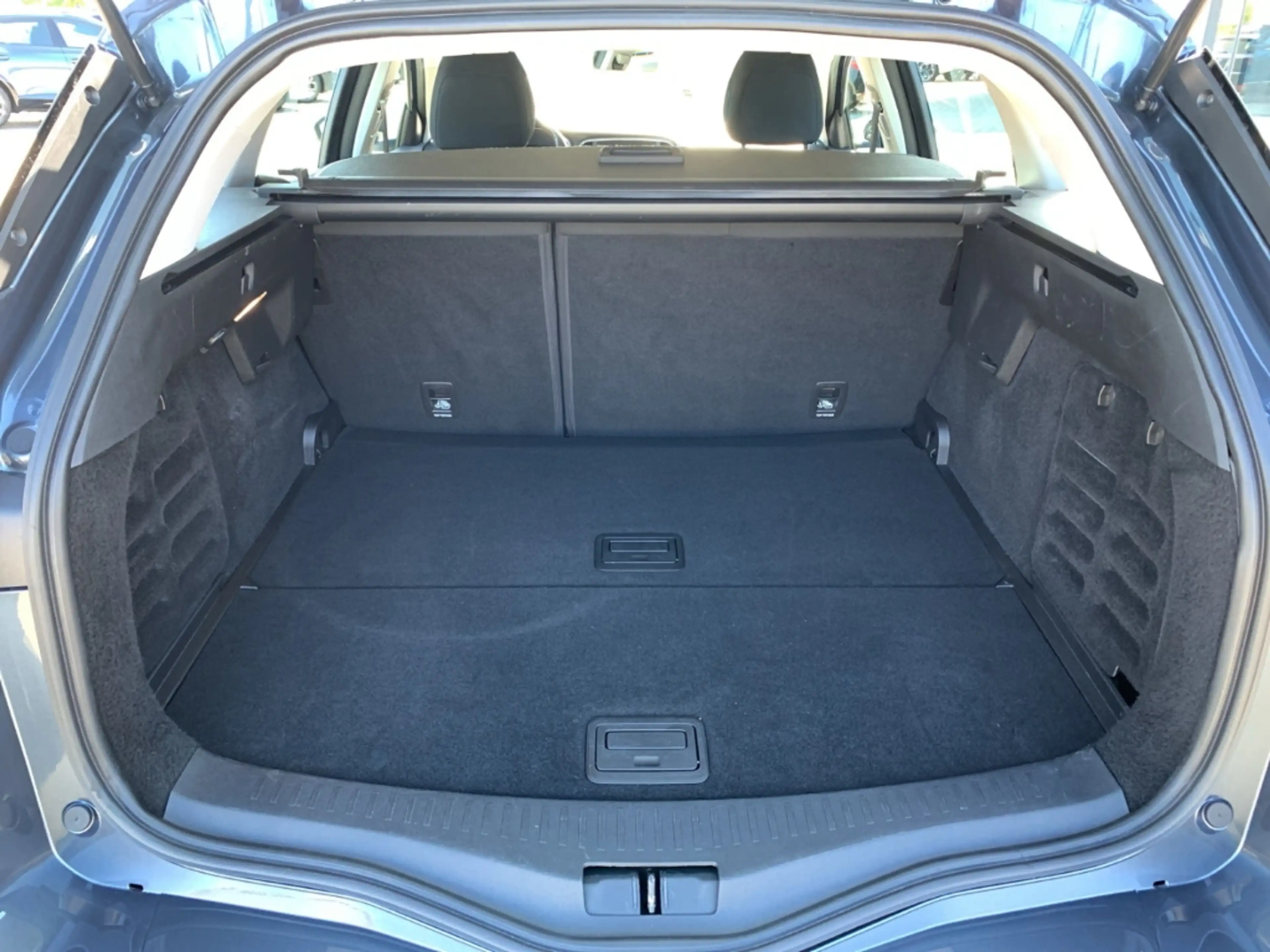 Renault Megane IV GRANDTOUR 1.5 dCI 115 EQUILIBRE Equilibre KAMER — photo 12