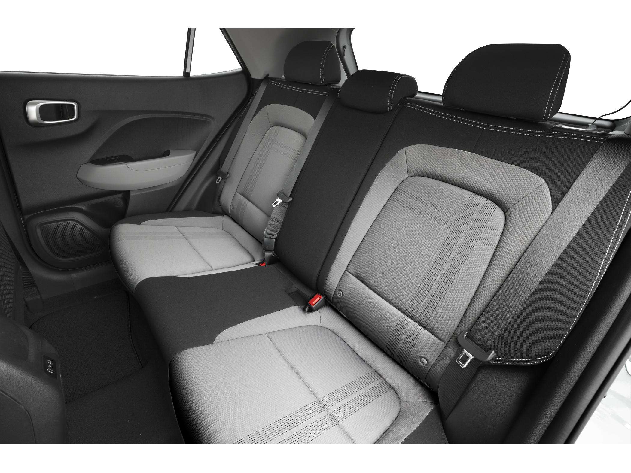 2026 Hyundai Venue Preferred - Image 8