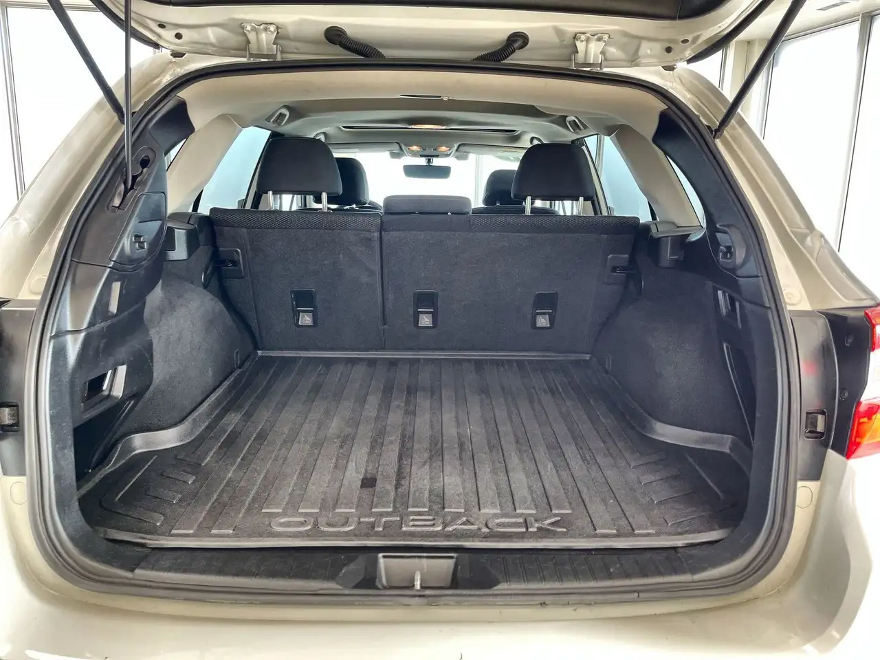 Subaru OUTBACK снимка Subaru OUTBACK