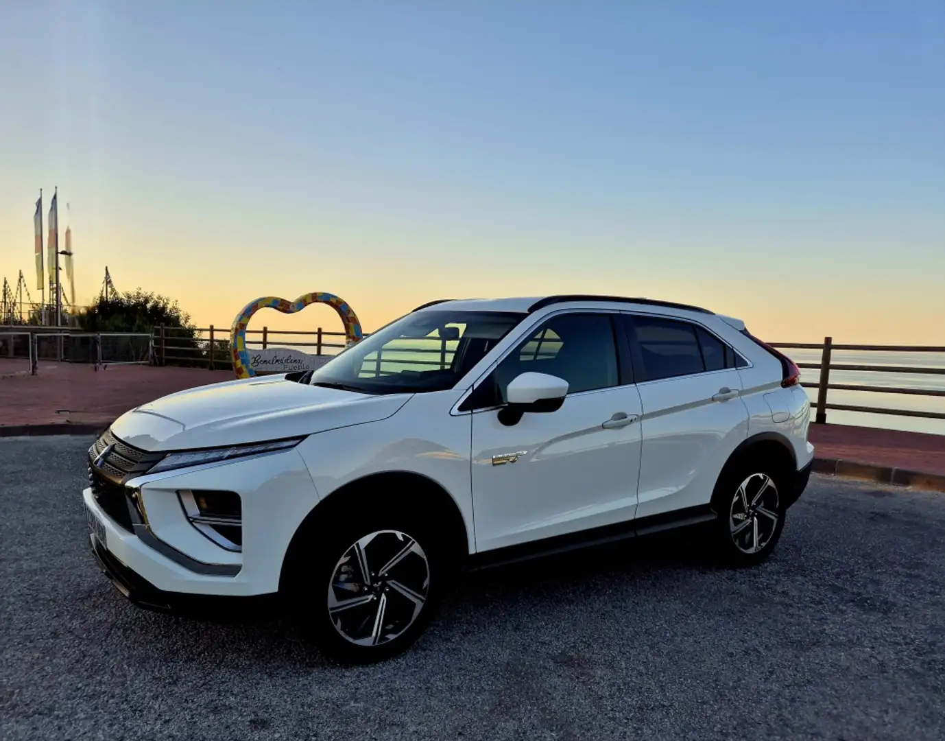 Mitsubishi Eclipse Cross PHEV Motion 4WD Blanc - 1