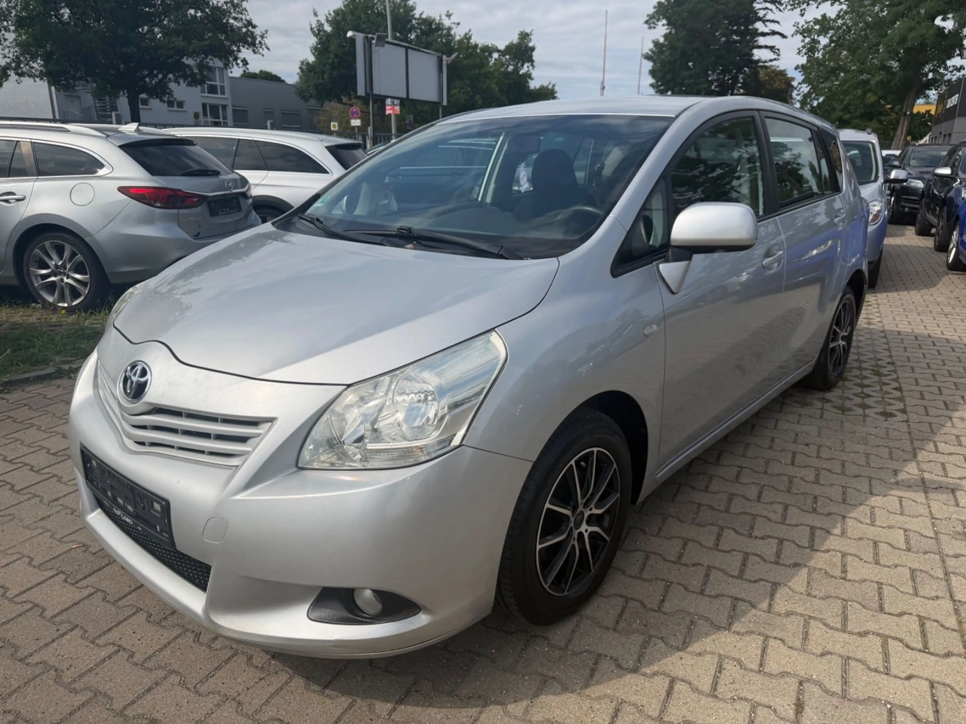 Toyota Verso Life*7 SITZE*KAMERA*NAVI*TEPMOMAT*PDC — photo 4