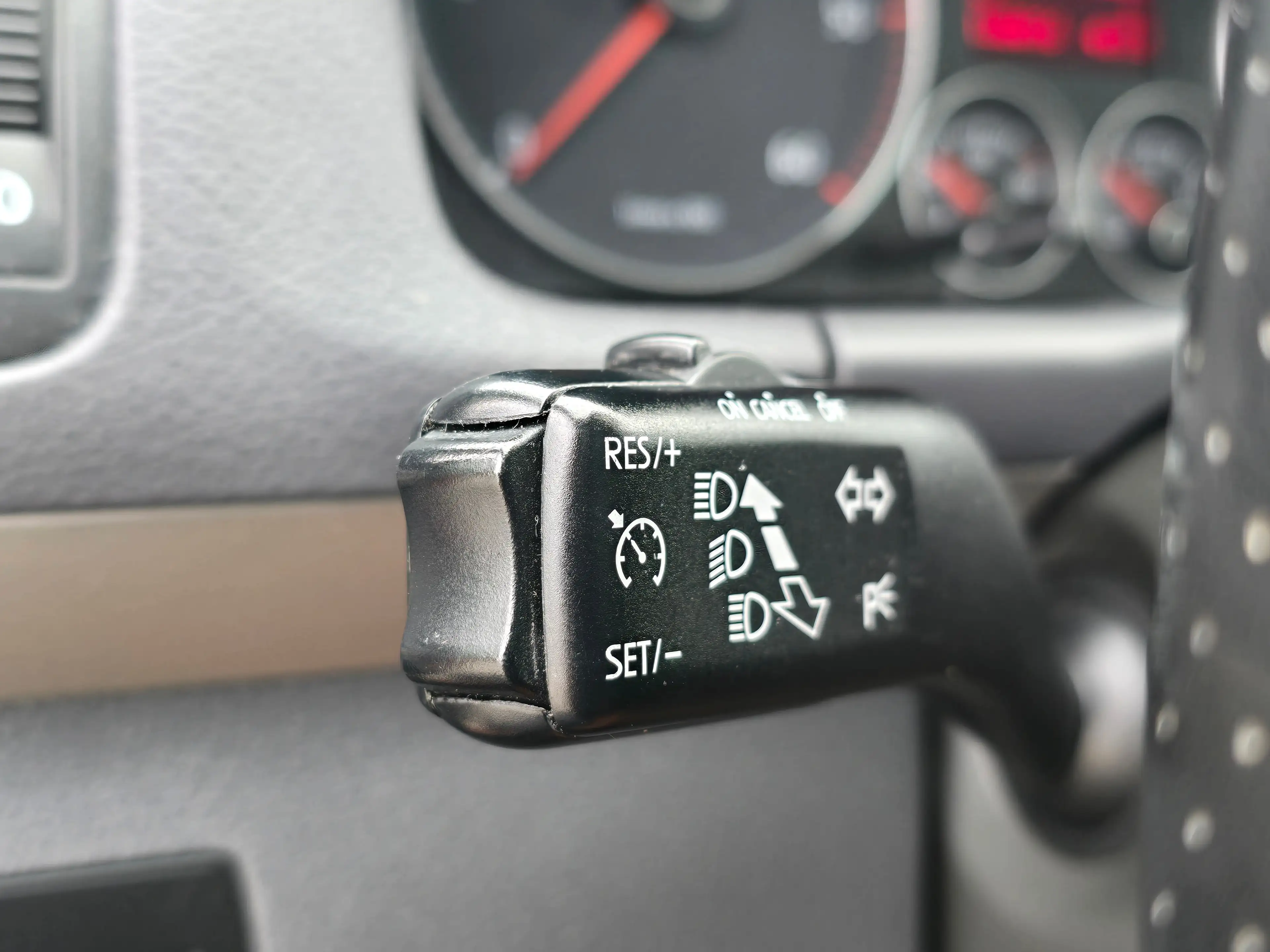 Volkswagen Cross Touran Top* Kredit* 7 Sitzer* Navi* Tempomat* Sitzheizung — photo 13