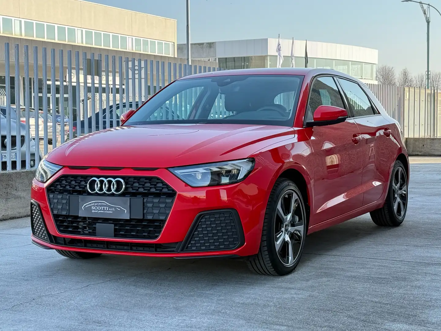 Audi A1 Sportback 25 1.0 tfsi Admired Rot - 1