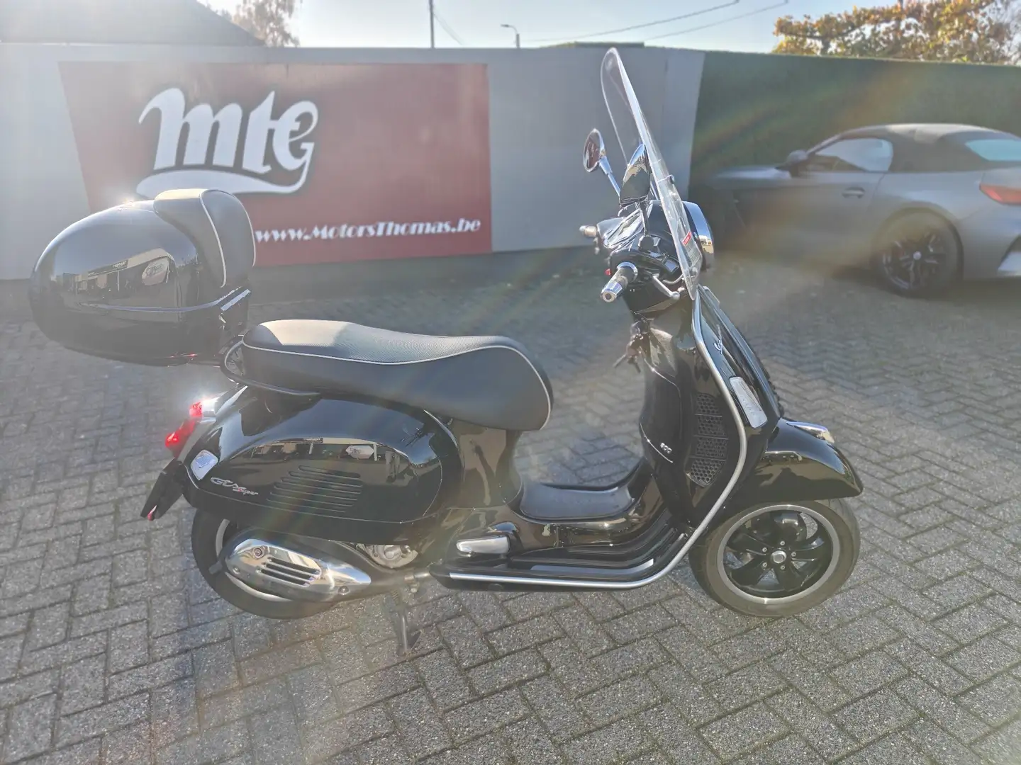 Vespa GTS 300 Noir - 2