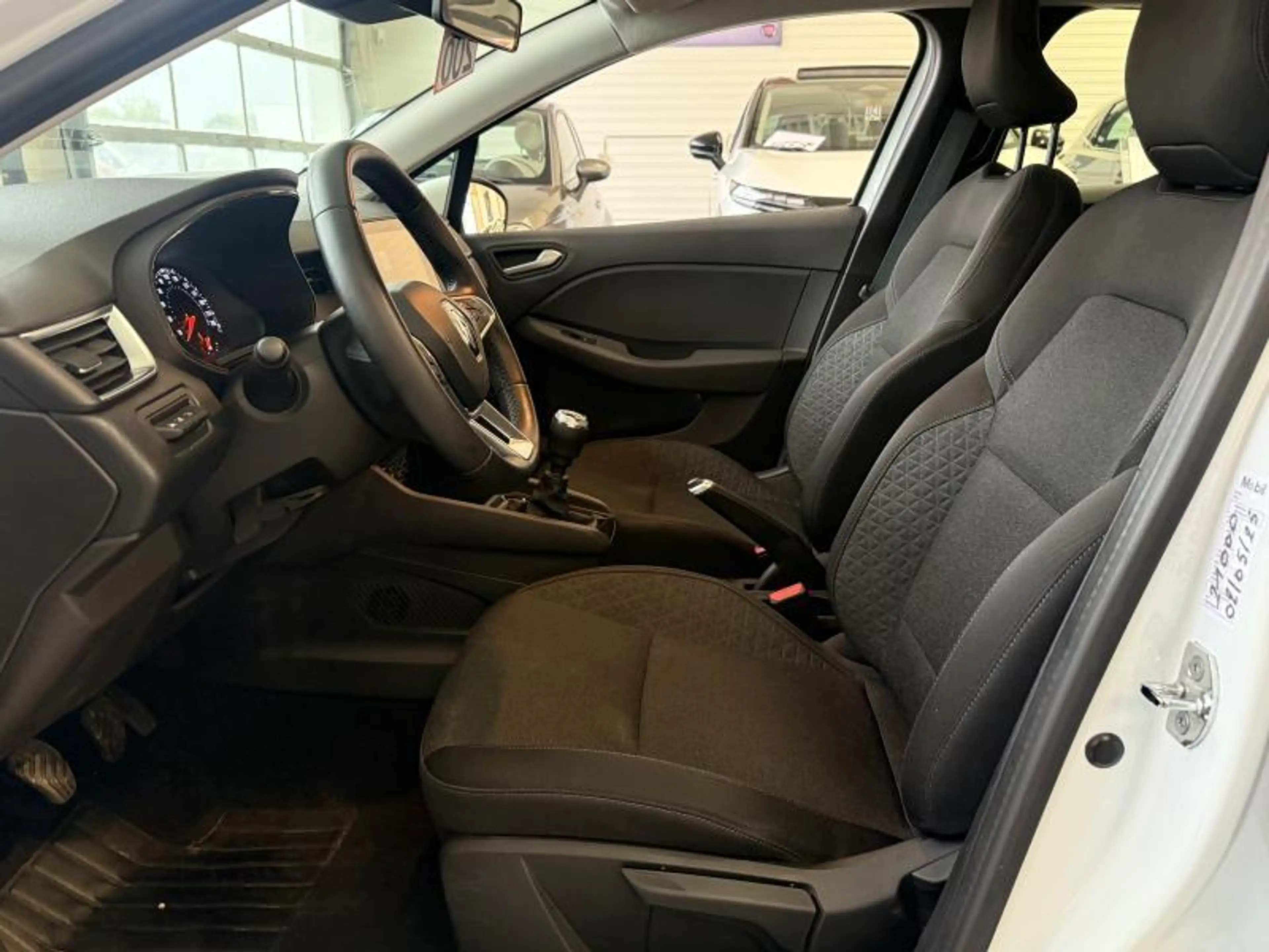 Renault Clio ZEN — photo 8