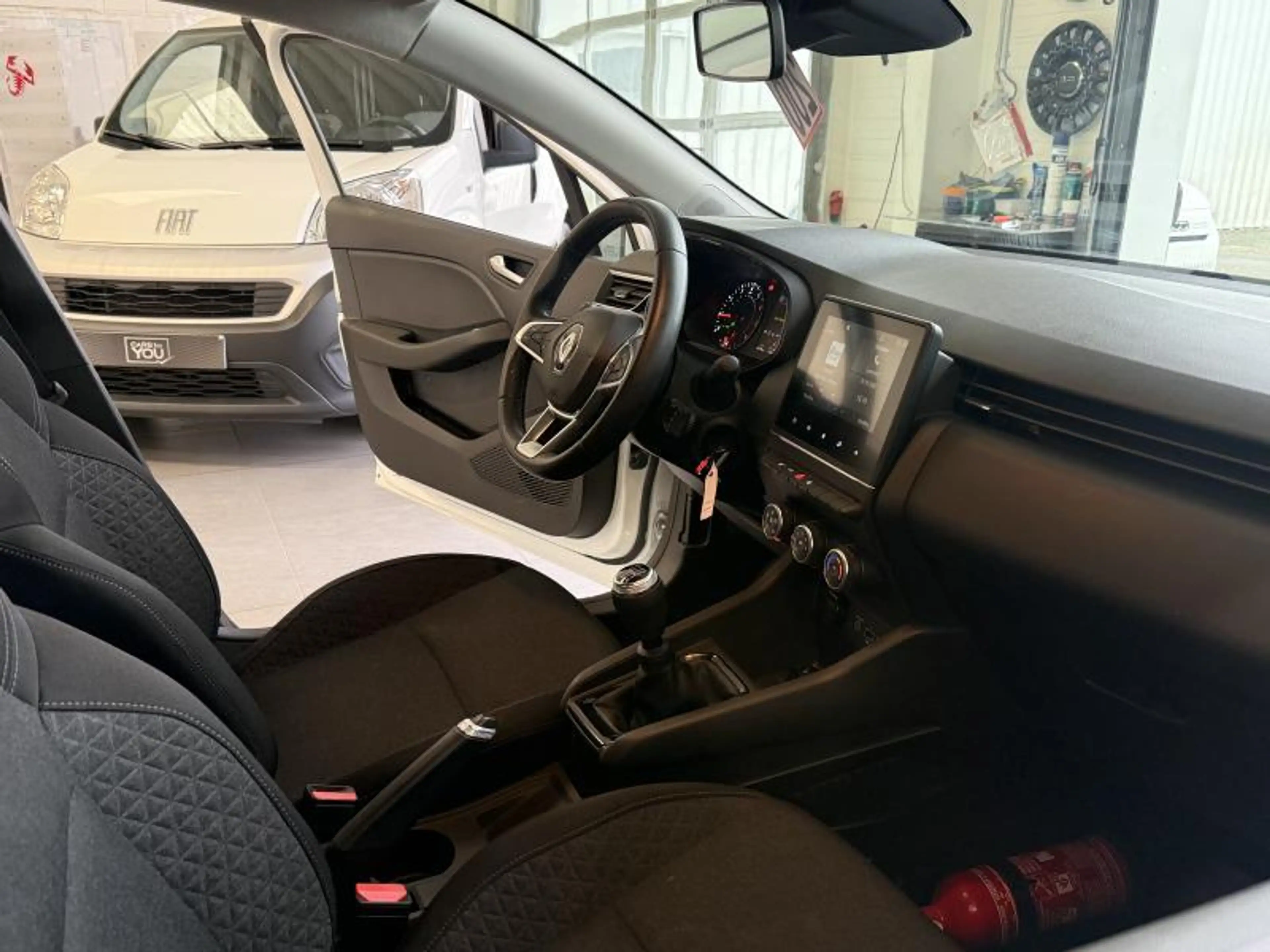 Renault Clio ZEN — photo 15