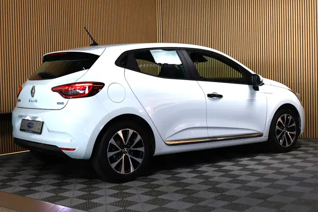Renault Clio view 6