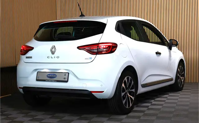 Renault Clio view 4