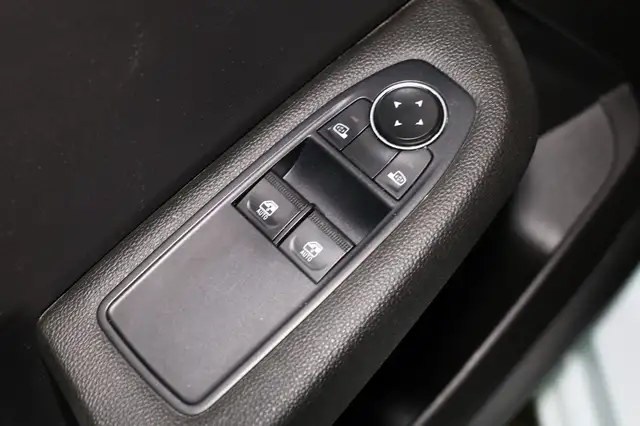 Renault Clio view 13