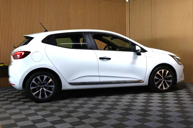 Renault Clio view 7