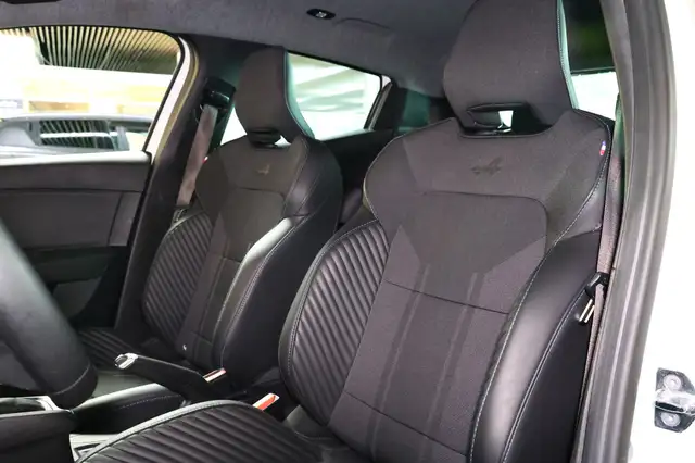 Renault Clio view 3