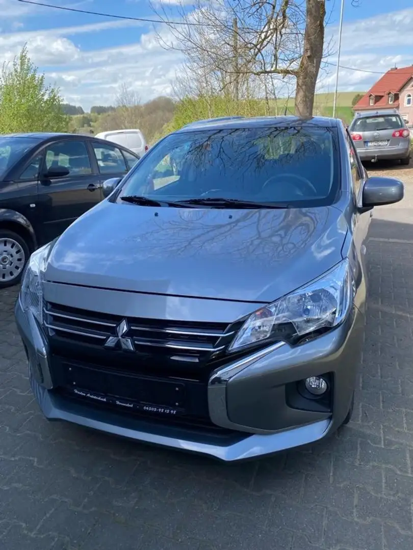 Mitsubishi Space Star Grau - 2