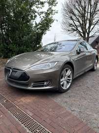 Model S 90 kWh Dual Motor