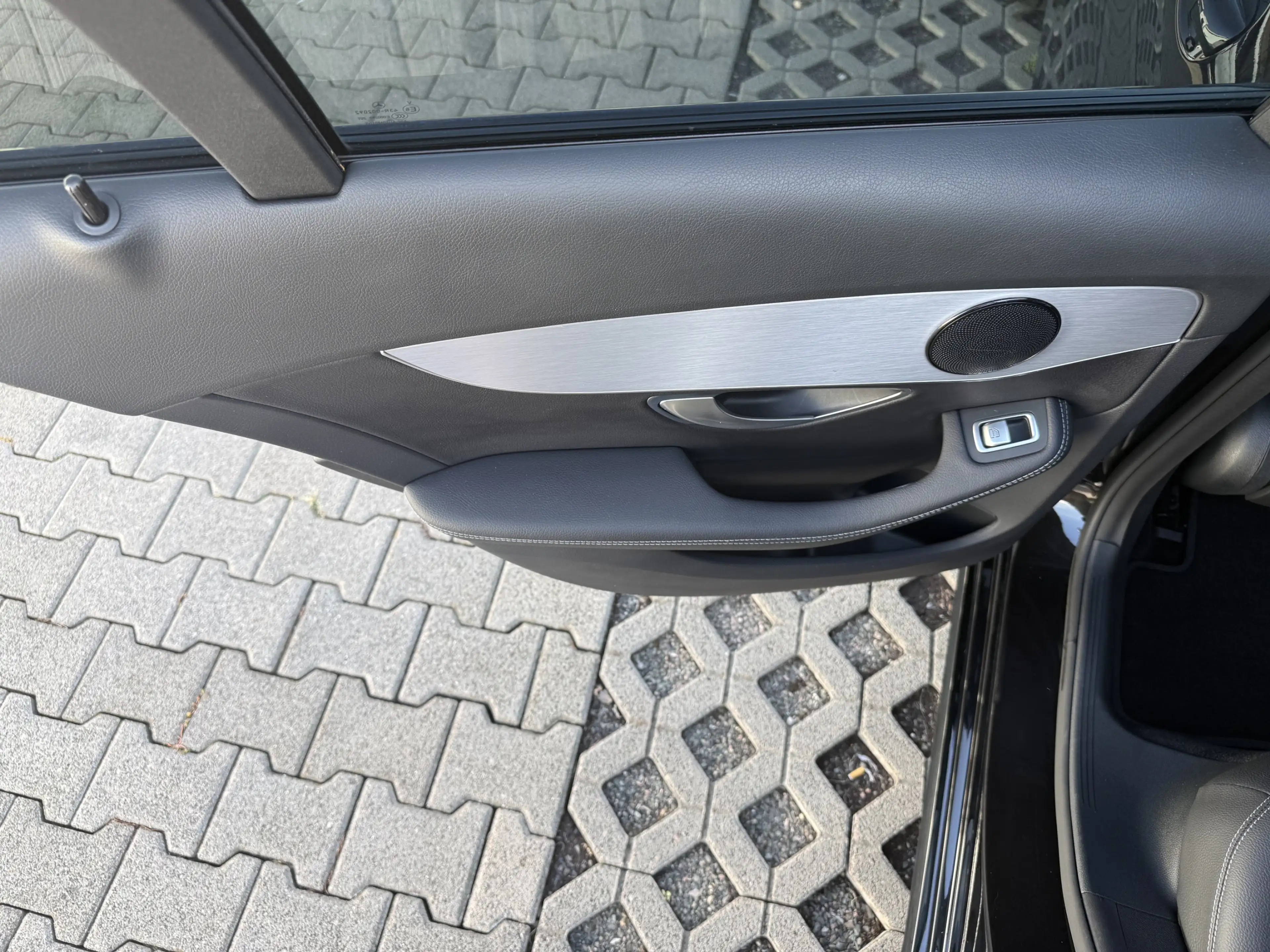 Mercedes-Benz C 400 T 4Matic LED+CARPLAY+SITZHEIZUNG+R-KAMERA — photo 13