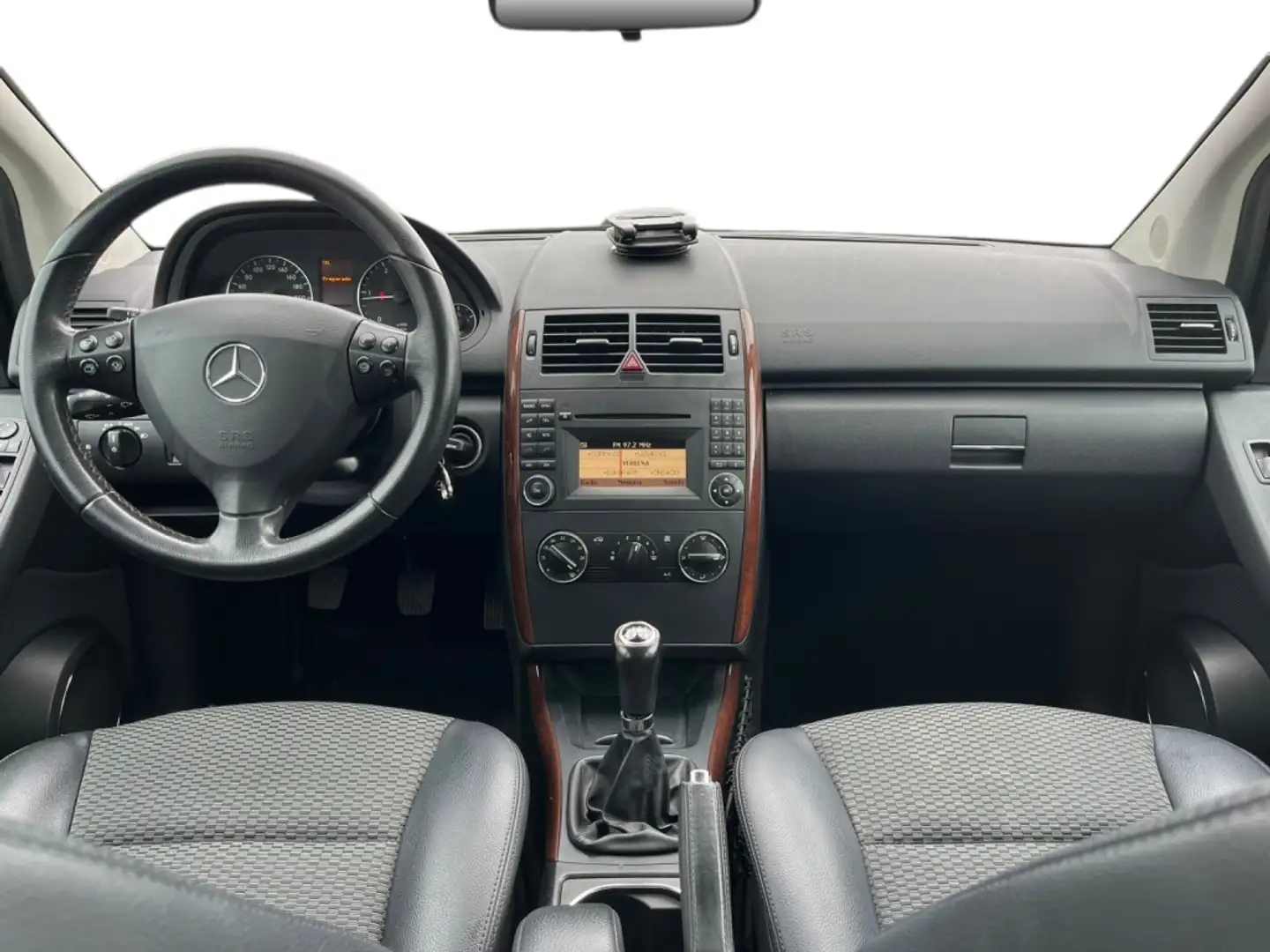 Mercedes-Benz A 180 180CDI Avantgarde Plateado - 2