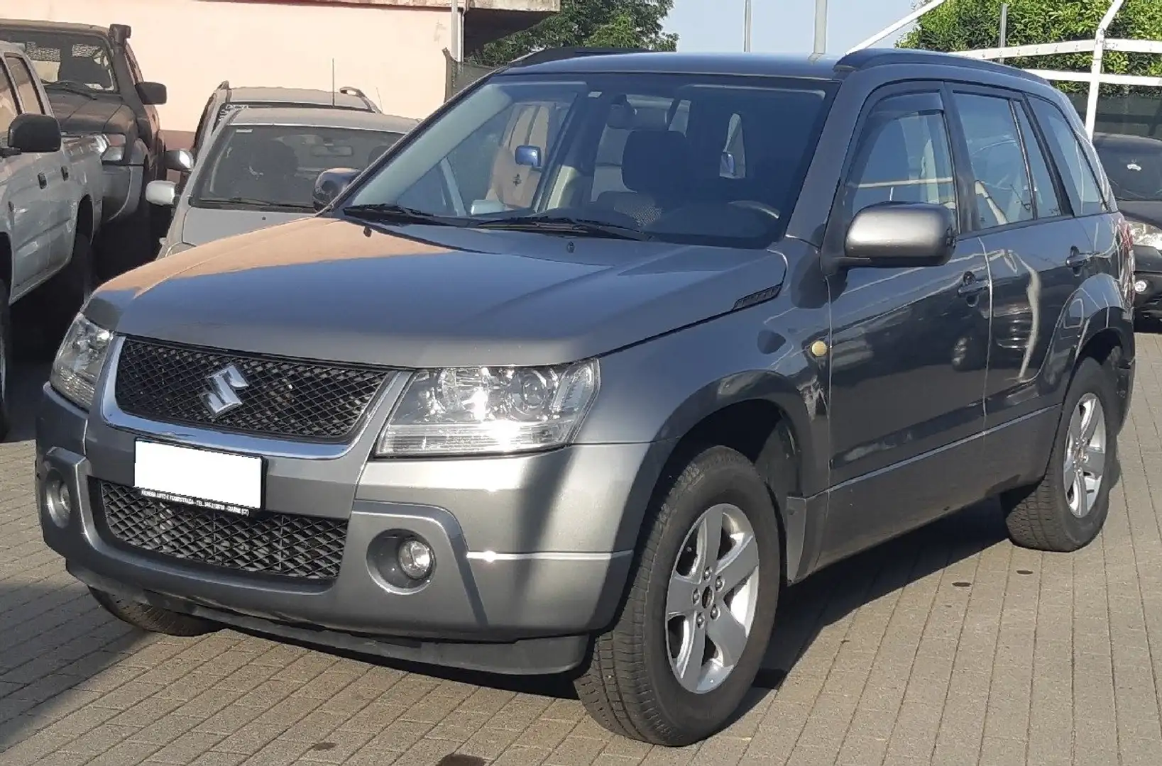 Suzuki Grand Vitara Grand Vitara 5p 2.0 16v Gris - 1