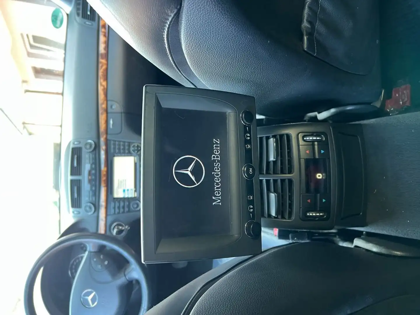 Mercedes-Benz E 280 3.0 V6 Kombi TÜV 12/26 Versicherung 200 € Blau - 1