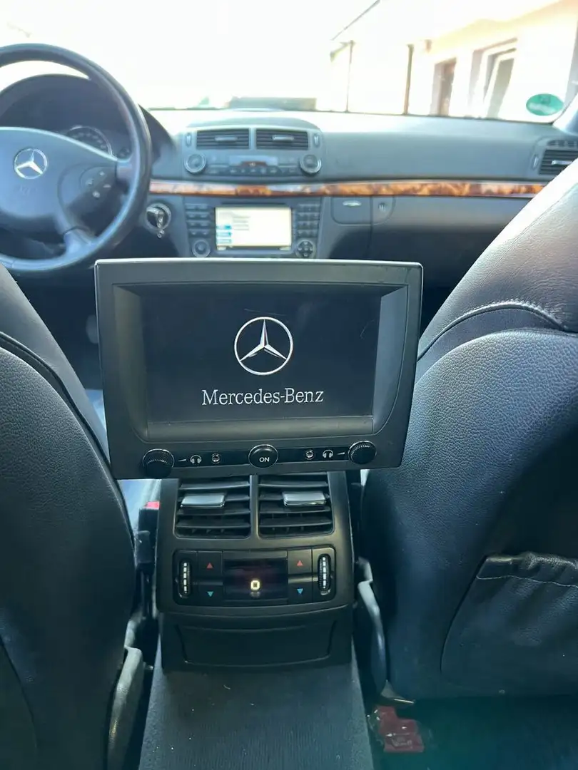 Mercedes-Benz E 280 3.0 V6 Kombi TÜV 12/26 Versicherung 200 € Modrá - 1