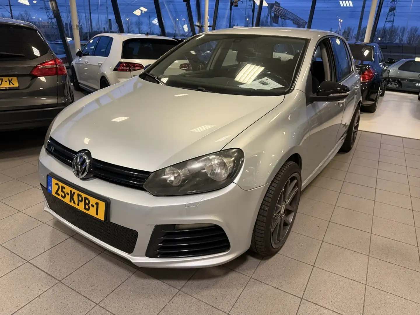 Volkswagen Golf 1.4 TSI Highline Grijs - 2