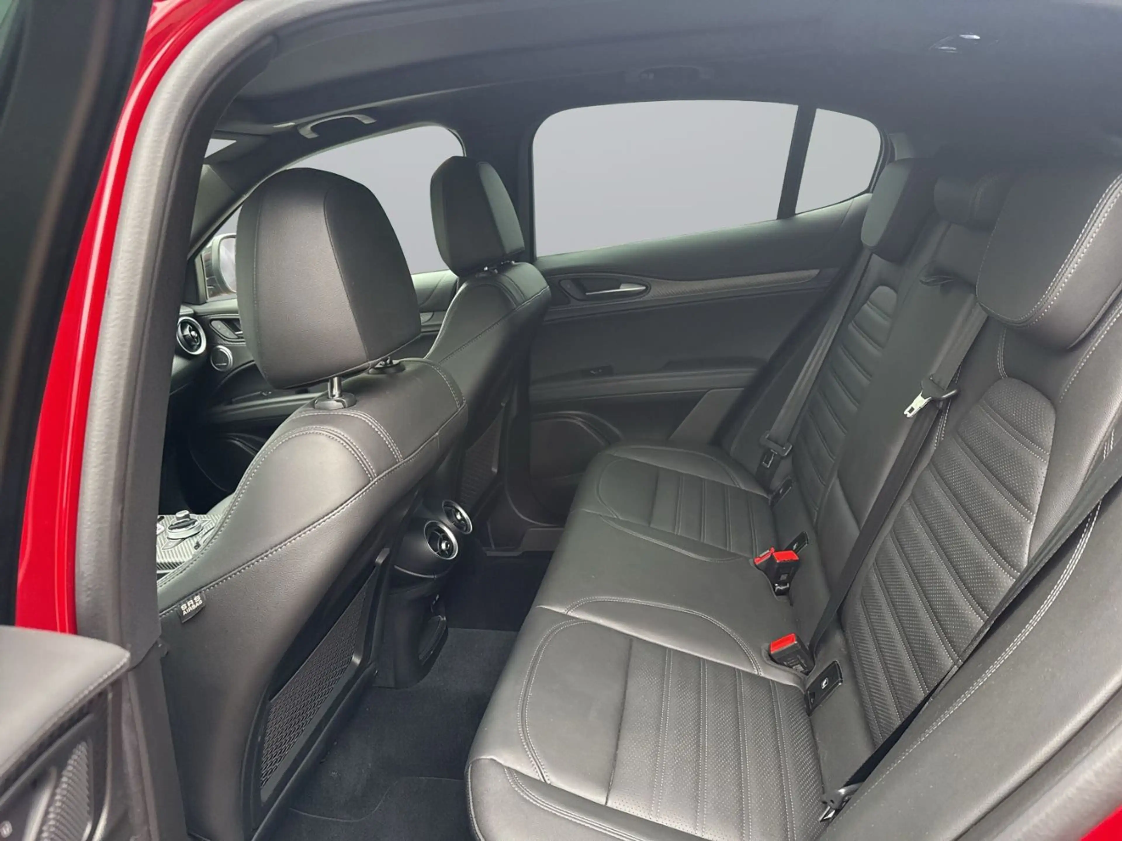 Alfa Romeo Stelvio 2.9 V6 Bi-Turbo QUADRIFOGLIO ACC+LED+SHZ — photo 12