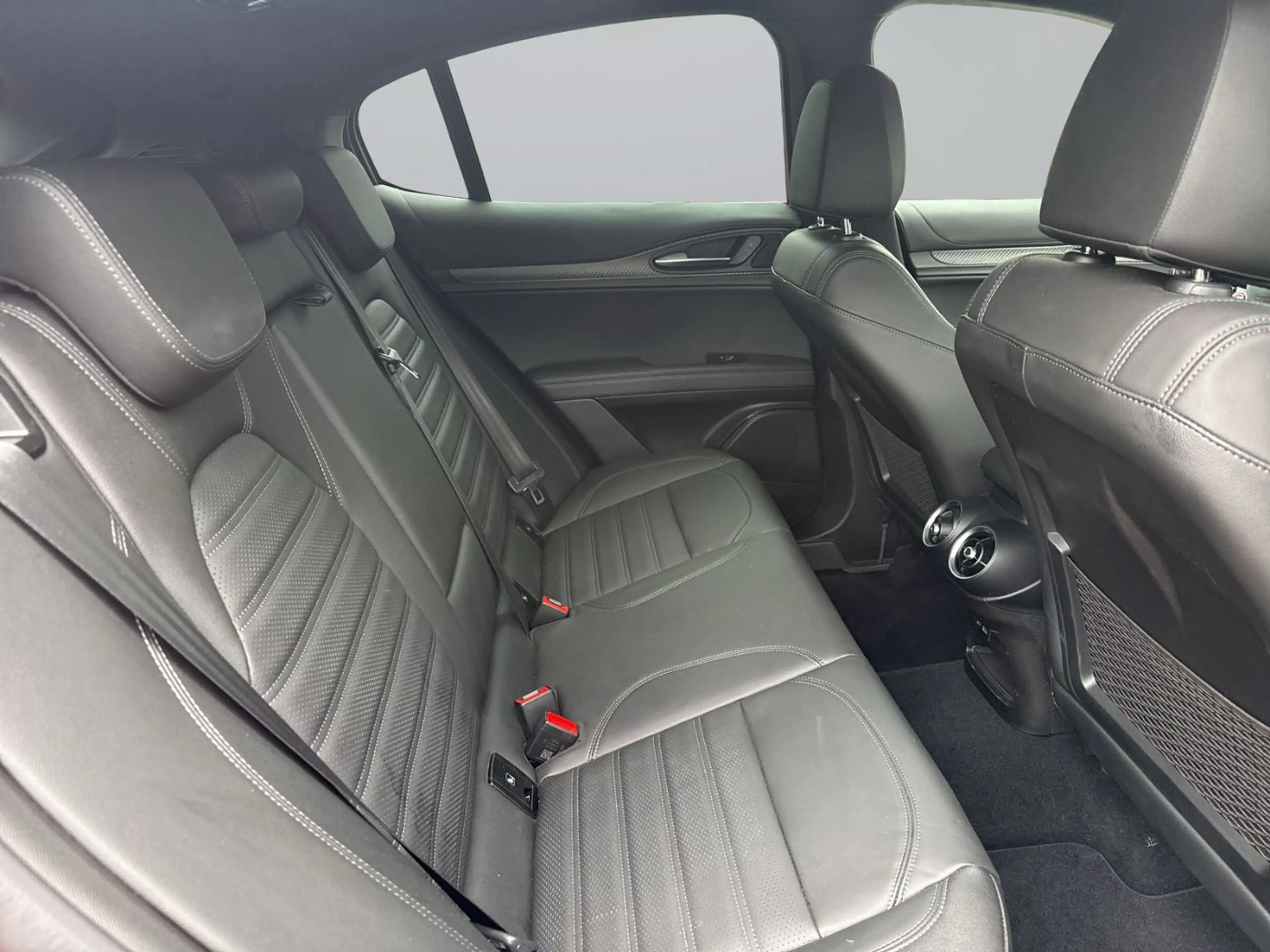 Alfa Romeo Stelvio 2.9 V6 Bi-Turbo QUADRIFOGLIO ACC+LED+SHZ — photo 10