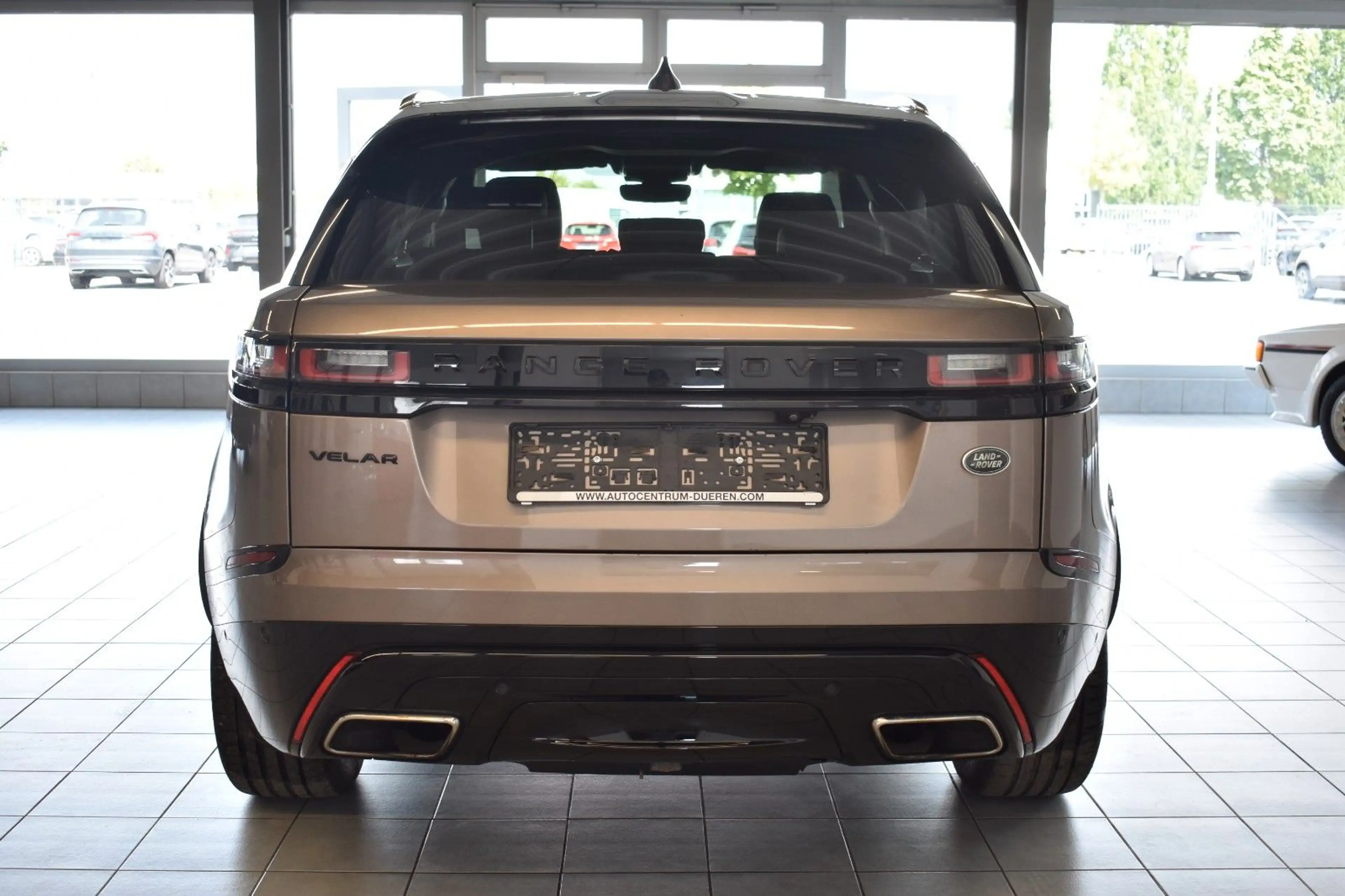 Land Rover Range Rover Velar R-Dynamic SE/LED/PANO/ — photo 7