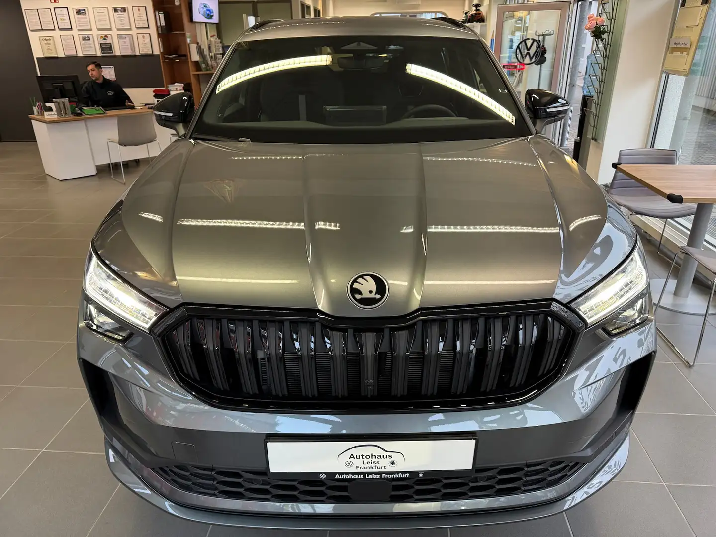 Skoda Kodiaq 1.5 TSI Sportline AHK Grau - 2