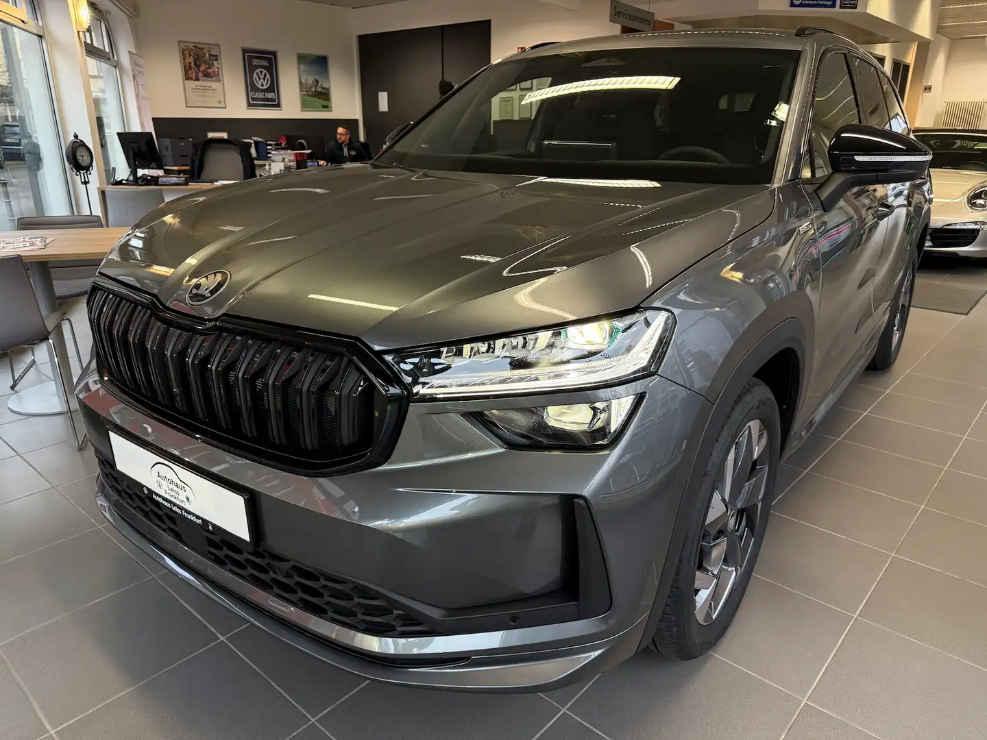 Skoda Kodiaq 1.5 TSI Sportline AHK Grau - 1