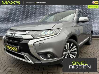 Mitsubishi Outlander 2.0 2WD Limited | Automaat | PDC | 7-Persoons | Na