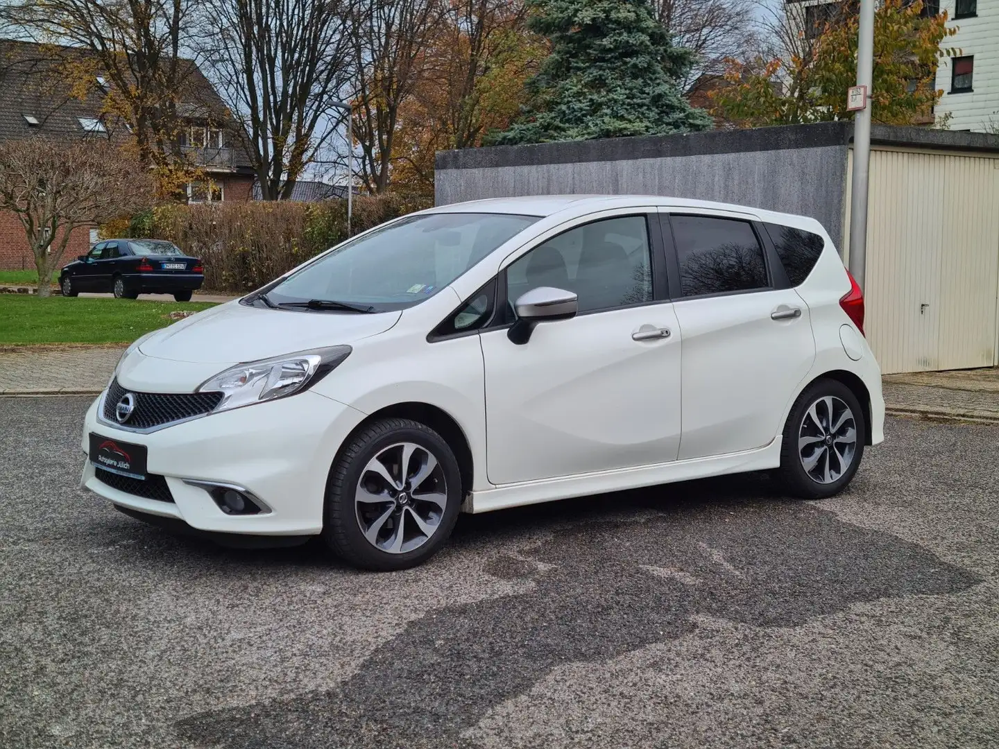 Nissan Note N-Tec*wenig km*Klimaautomatik*Viele Extras* Weiß - 1