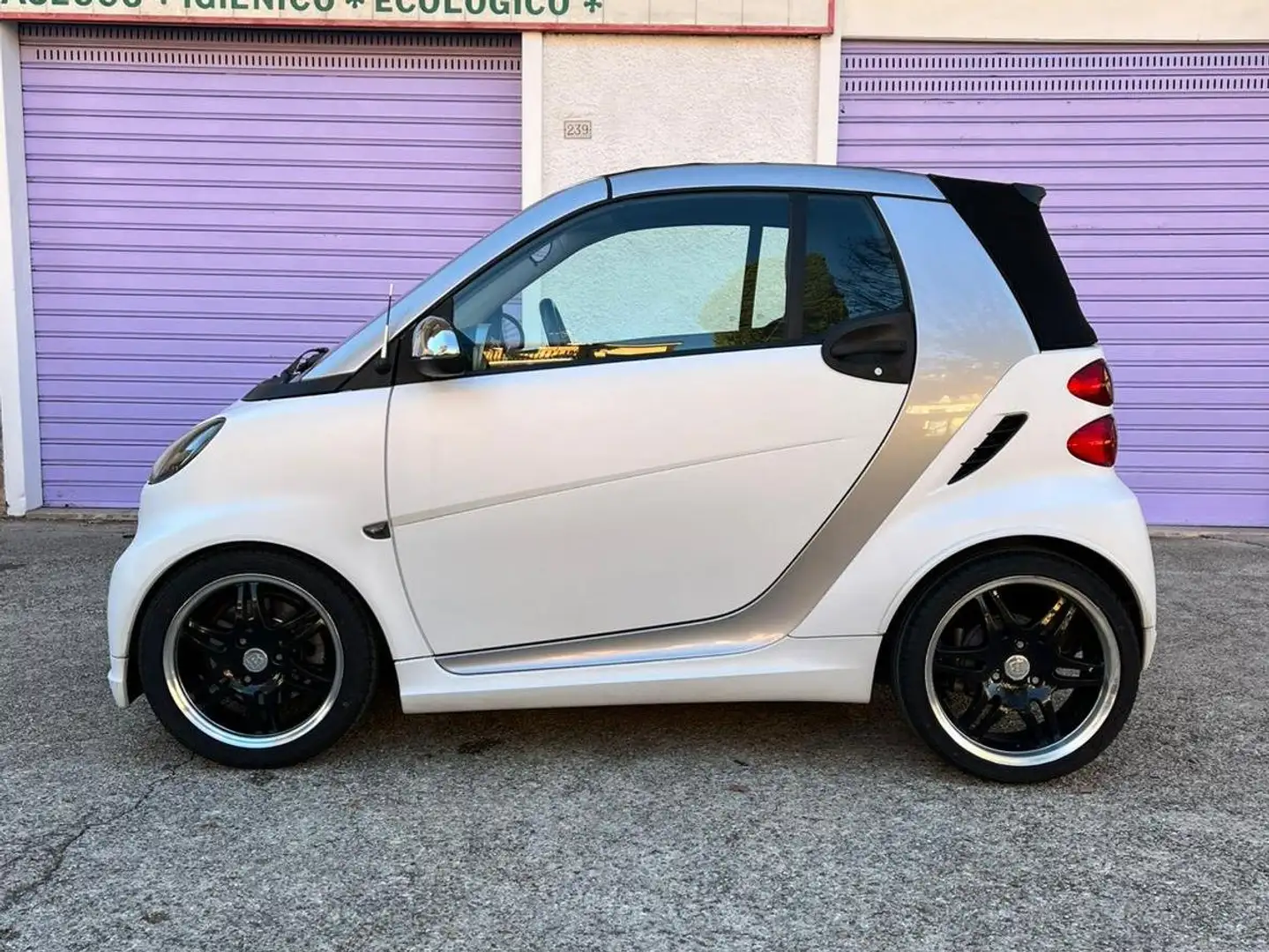 smart brabus Fortwo II 2008 Cabrio Cabrio 1.0 Brabus 98cv Alb - 2