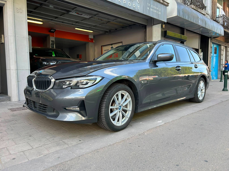 BMW 320 Touring 320eXA PHEV — photo 4