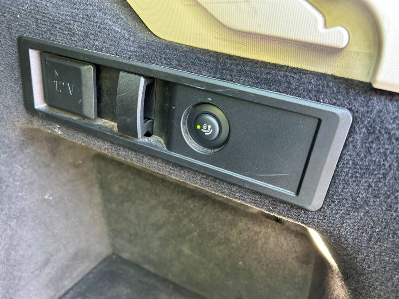 BMW 320 Touring 320eXA PHEV — photo 8