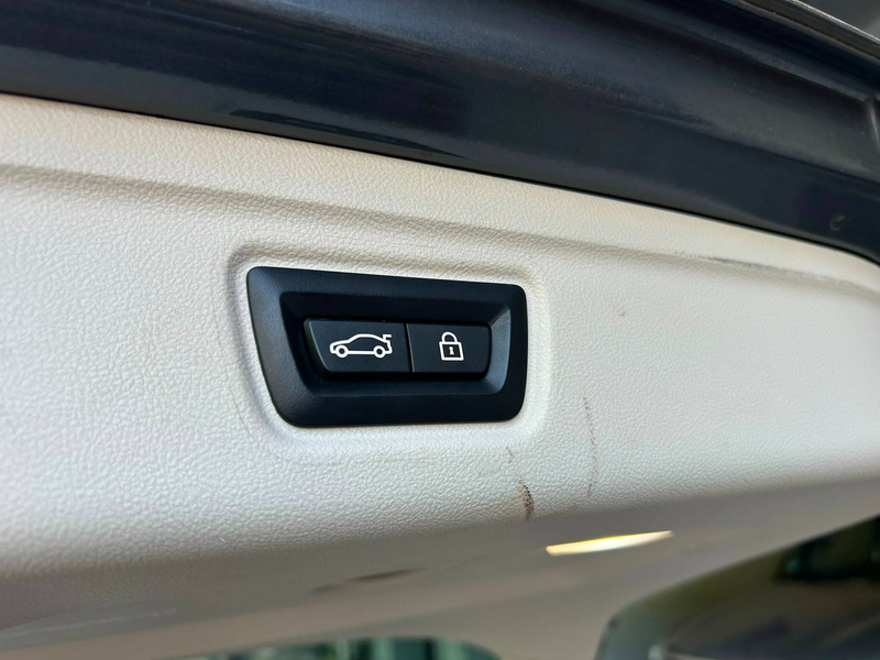 BMW 320 Touring 320eXA PHEV — photo 9
