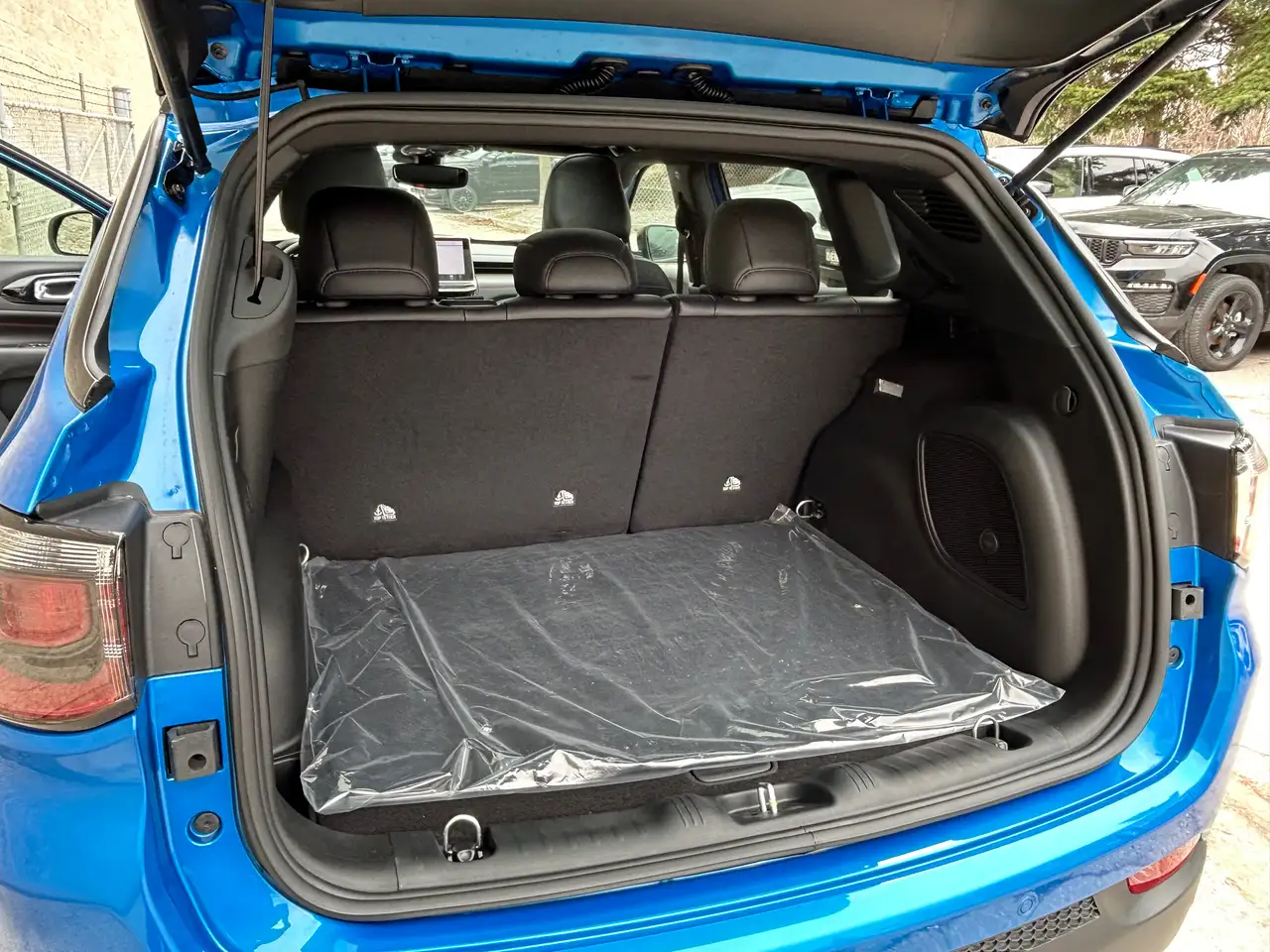 Jeep Compass снимка Jeep Compass