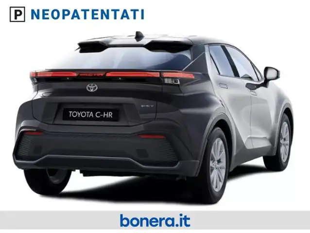 Toyota C-HR view 4